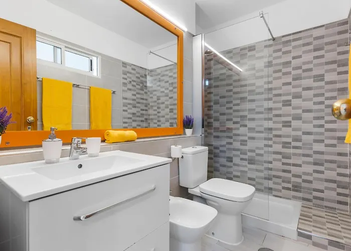 12. Comfortable In Americas * Playa de las Americas (Tenerife)